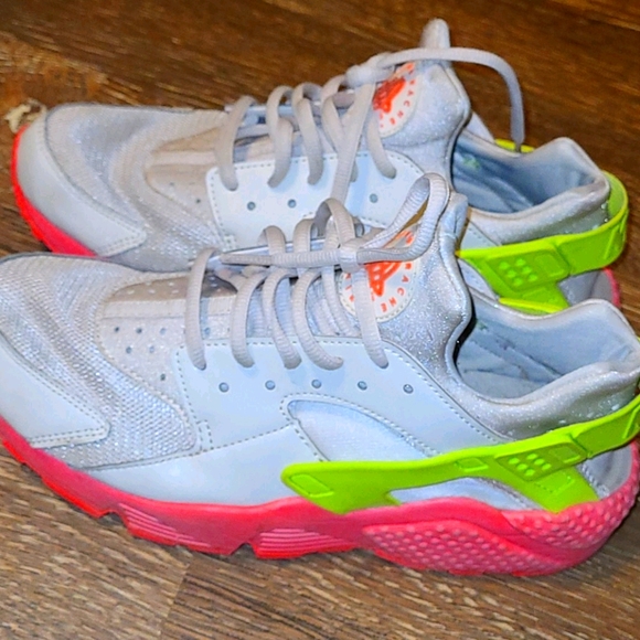 COPY - Nike Huarache - Picture 2 of 3